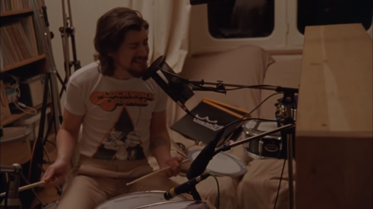En unik inblick – se Arctic Monkeys nya kortfilm